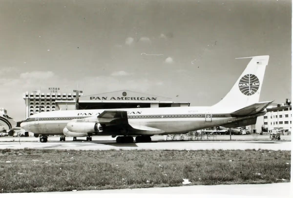 Unidentified — Boeing