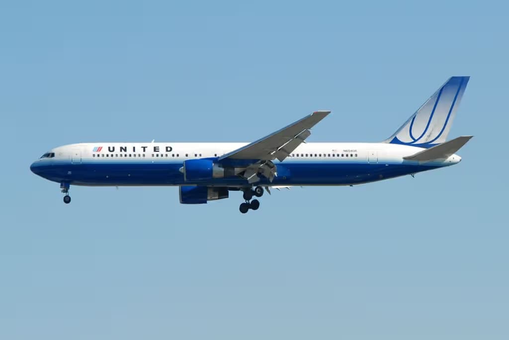 N654UA — Boeing