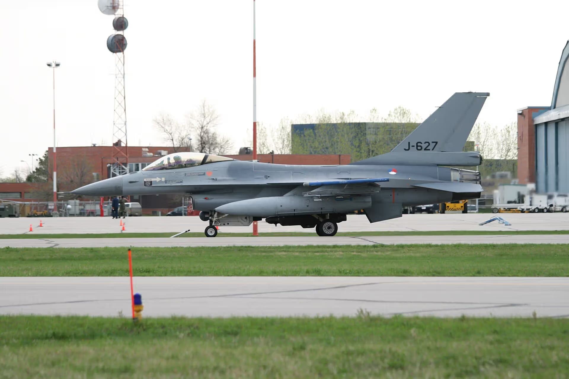 Unidentified — Single-engine aircraft
