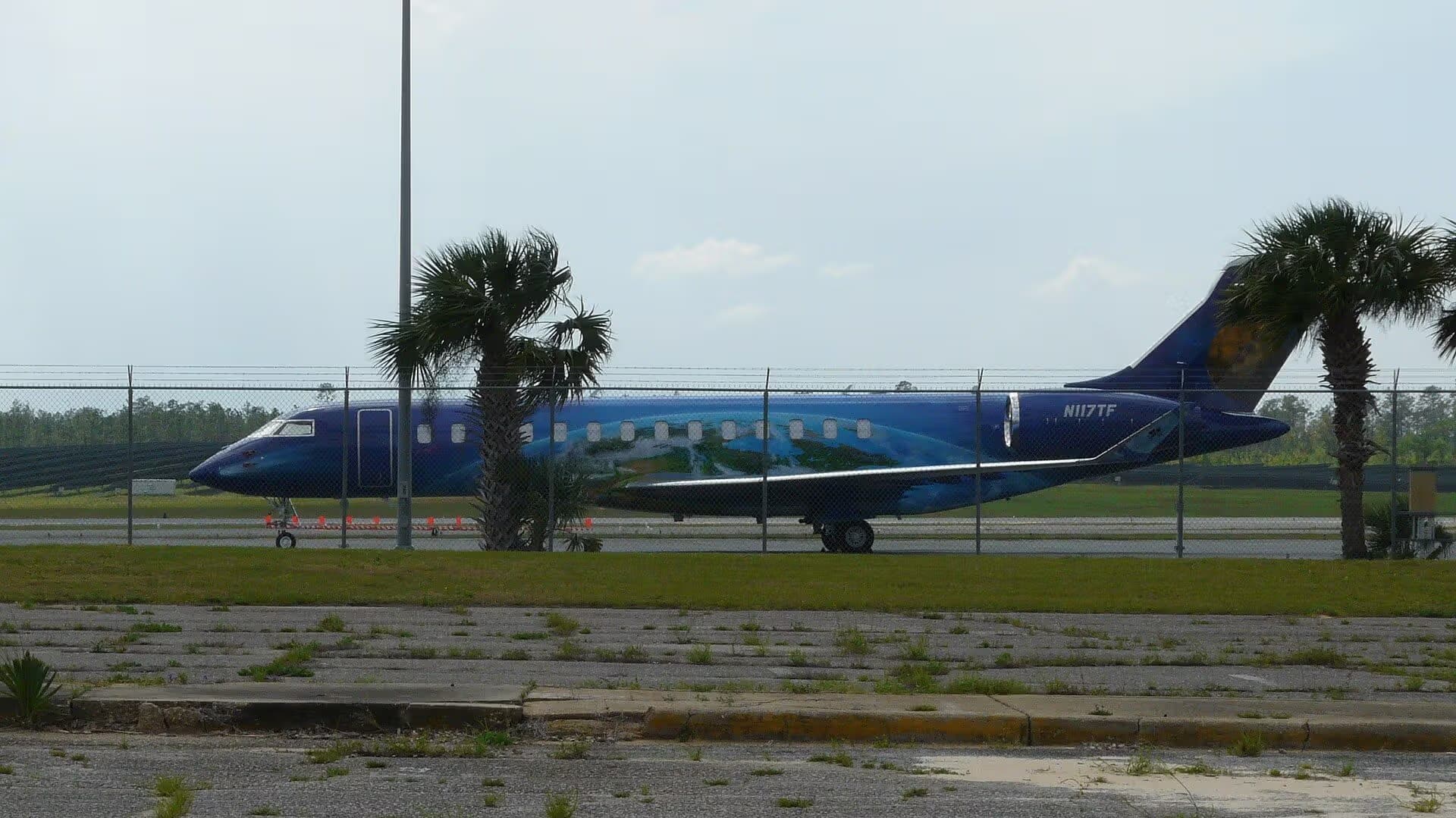 N117TF — Business jet at Tallahassee International Airport