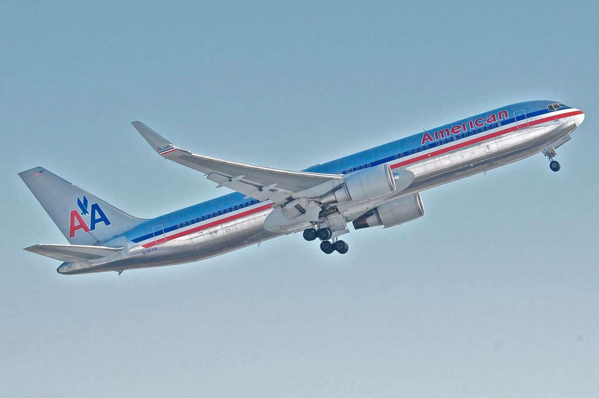 N381AN — Boeing