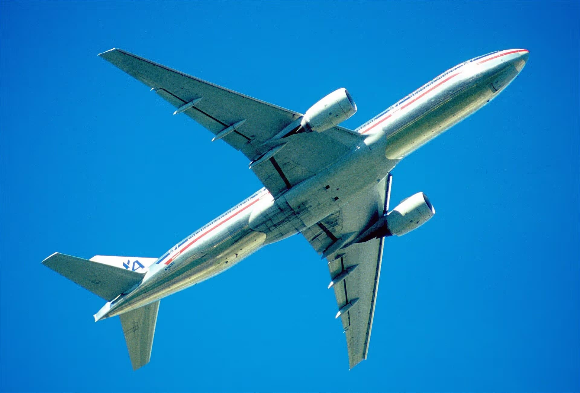 N760AN — Twin-engine aircraft
