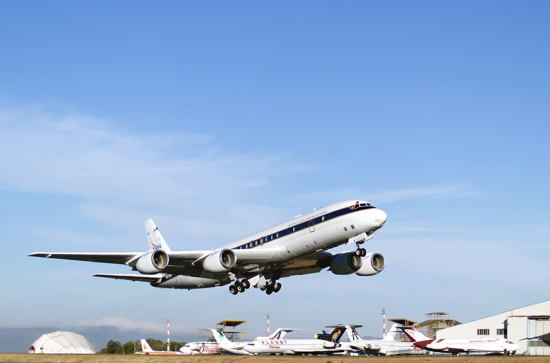 N817NA — Douglas