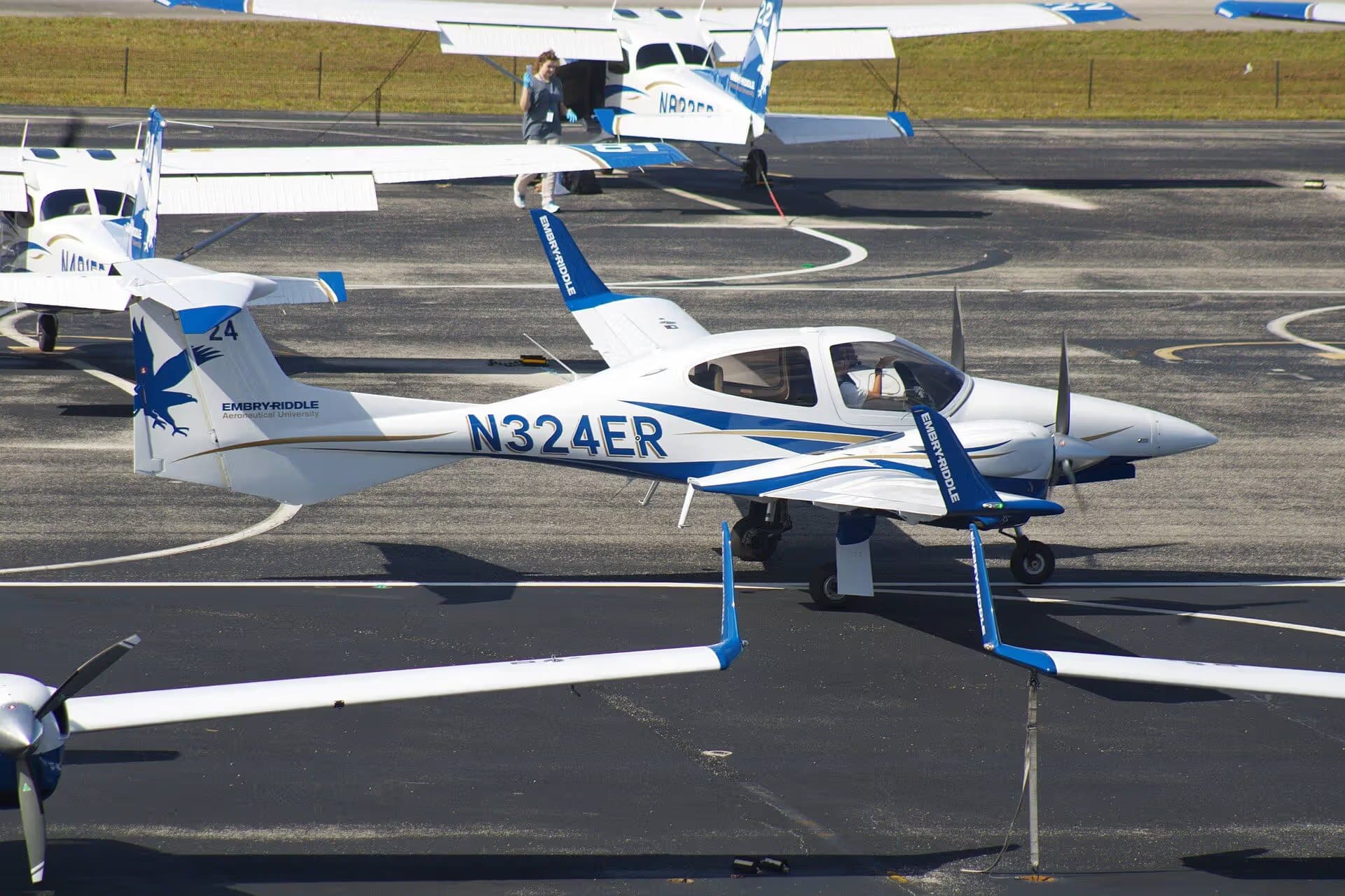 N324ER — Diamond