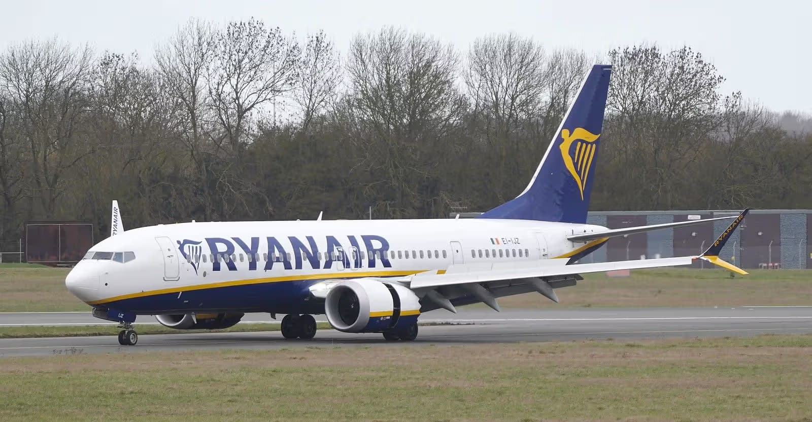 EI-IJZ — Aircraft