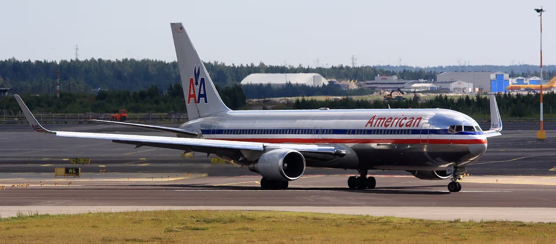 N352AA — Boeing