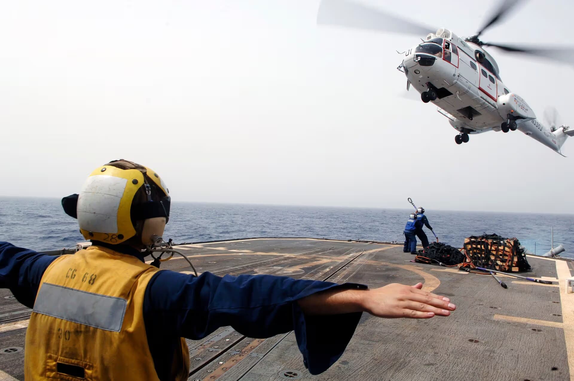 N330J — Helicopter