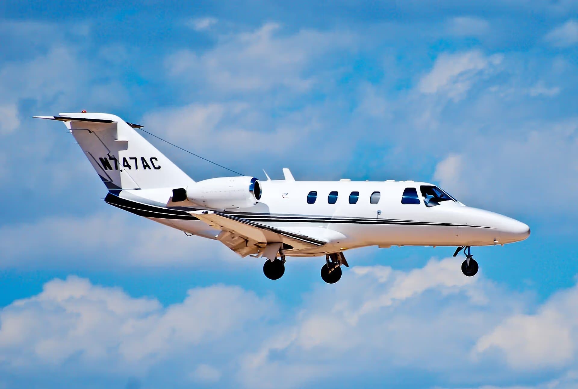 N747AC — Business jet