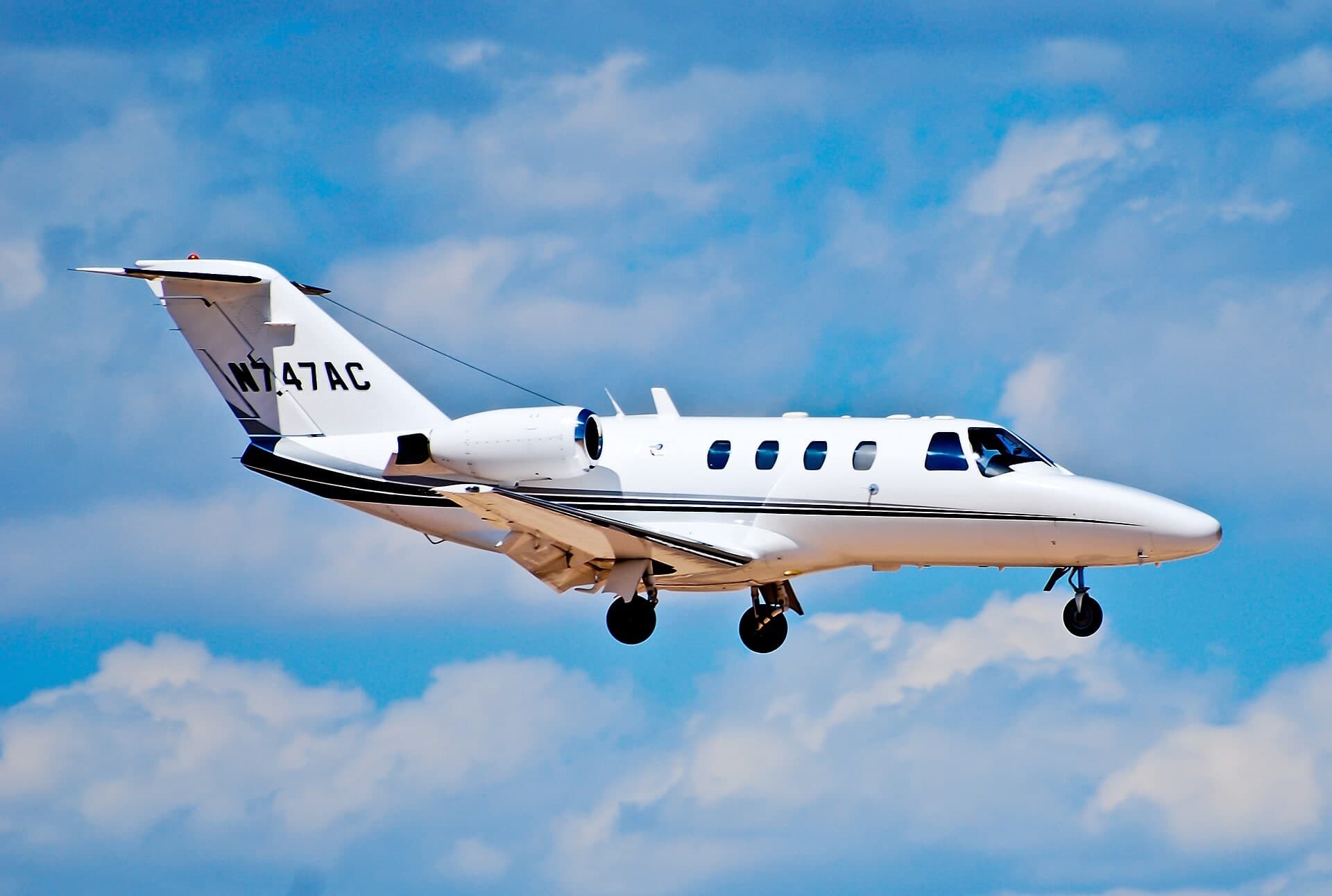N747AC — Business jet