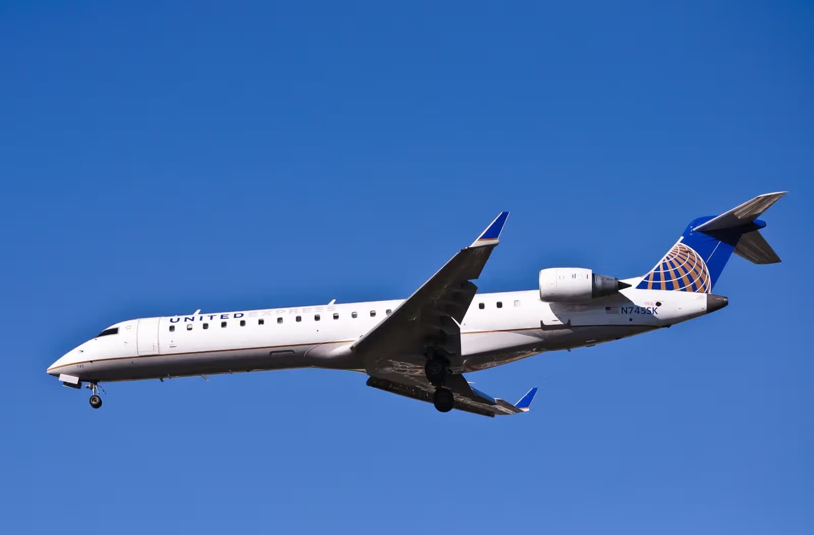 N745SK — Bombardier
