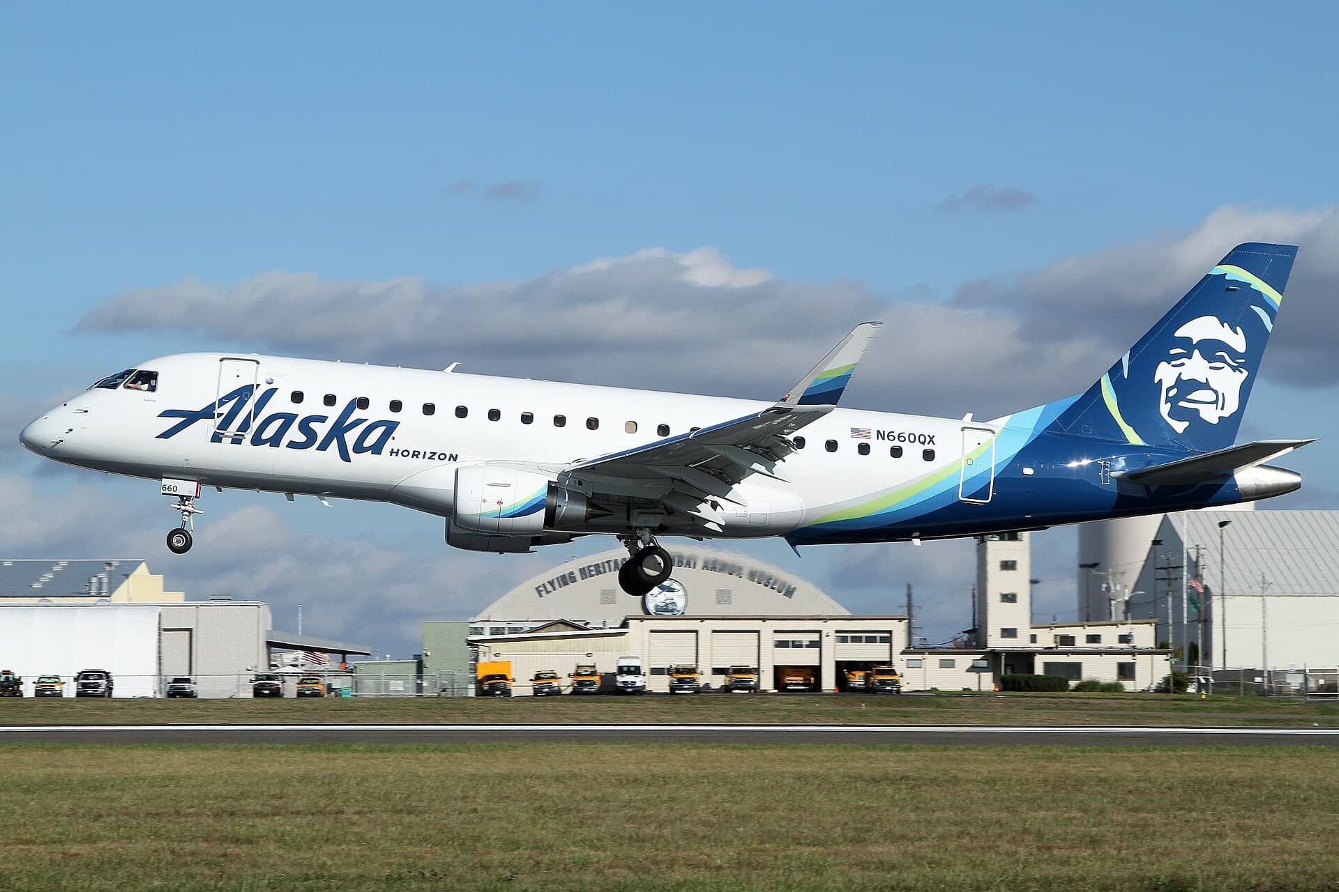 N660QX — Embraer
