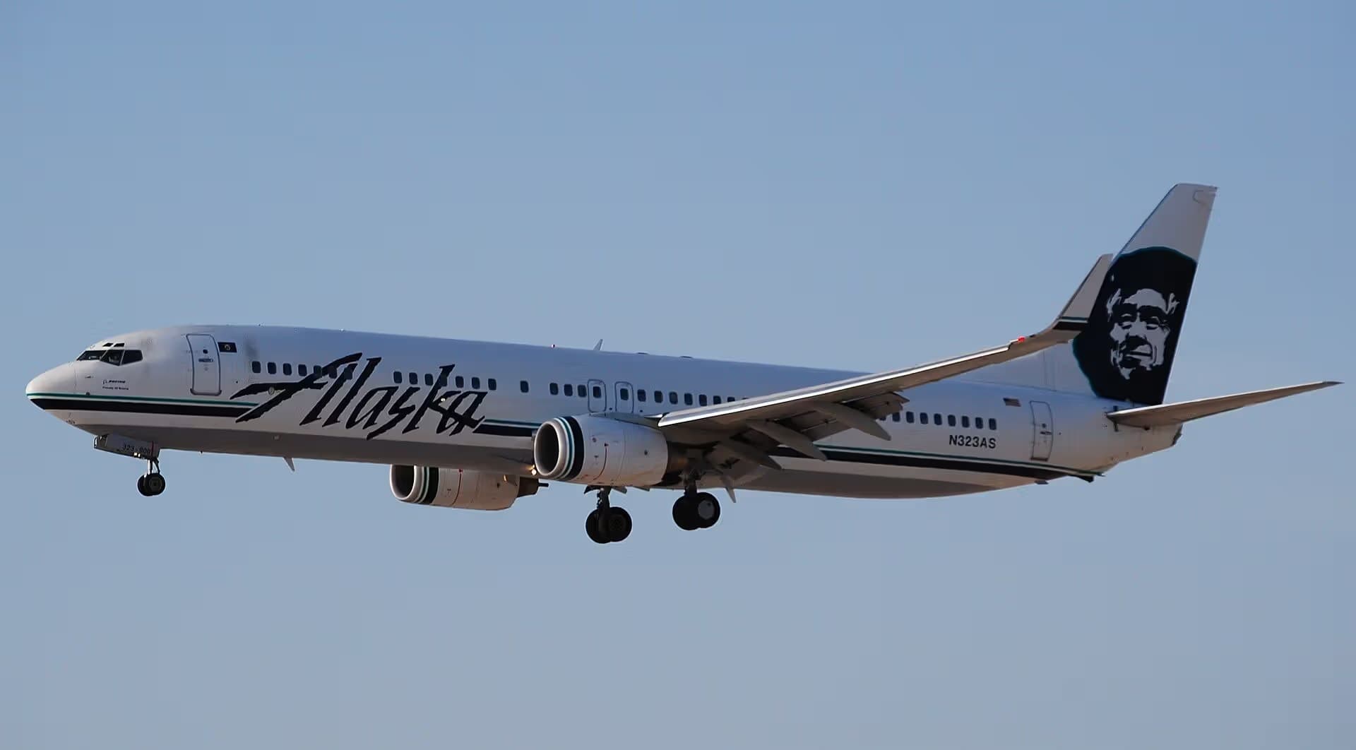 N323AS — Boeing
