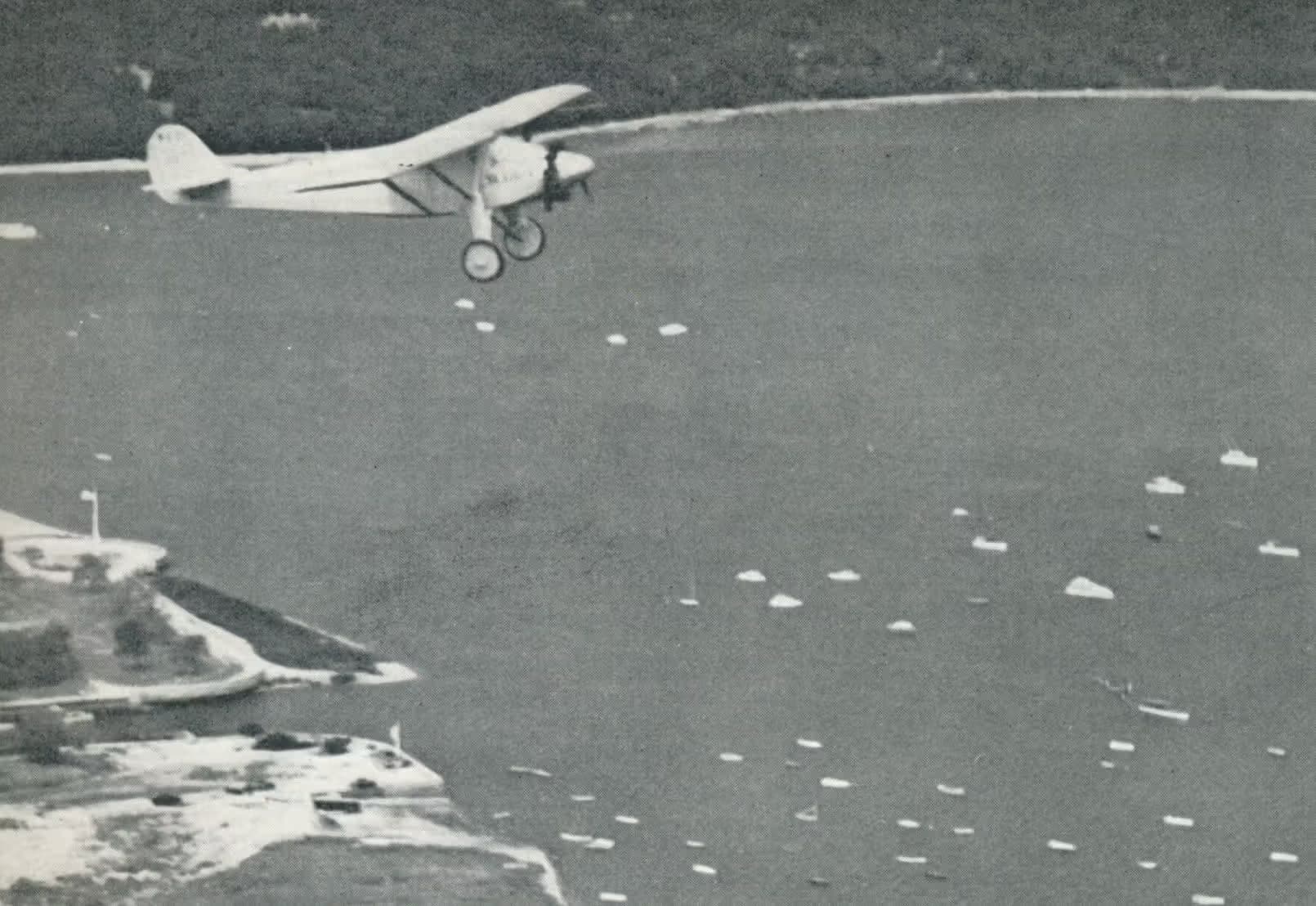 Unidentified — Single-engine aircraft