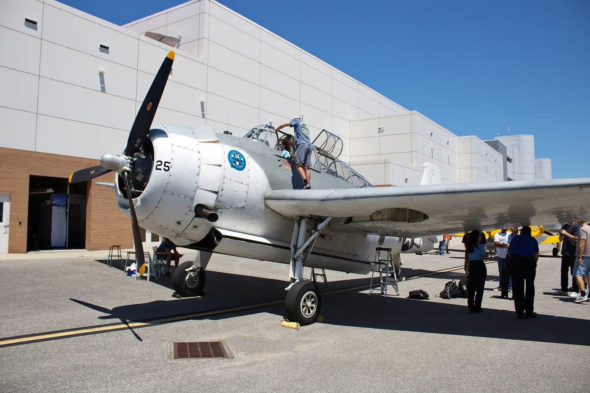 N4171A — Warbird