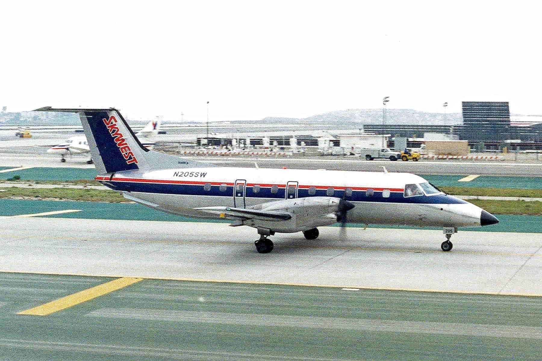 N205SW — Embraer