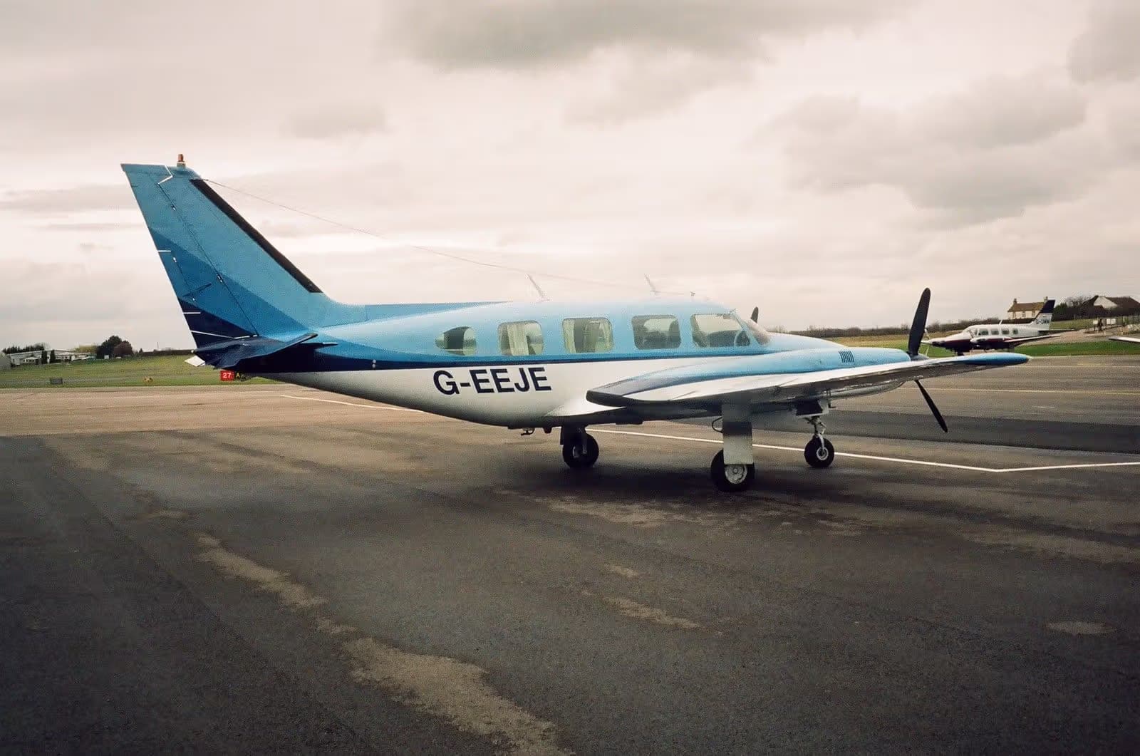 G-EEJE — Piper