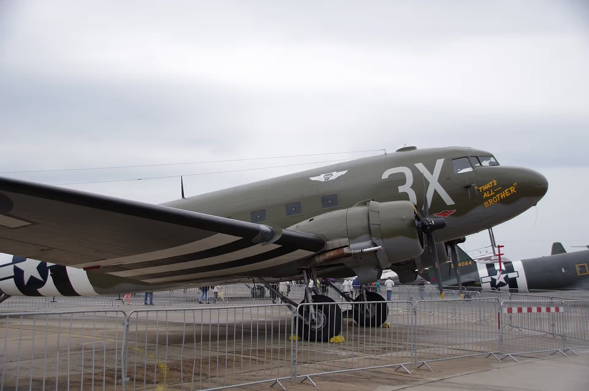N47TB — Douglas