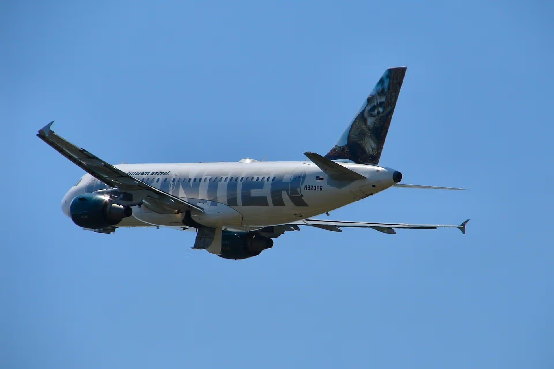N923FR — Twin-engine aircraft