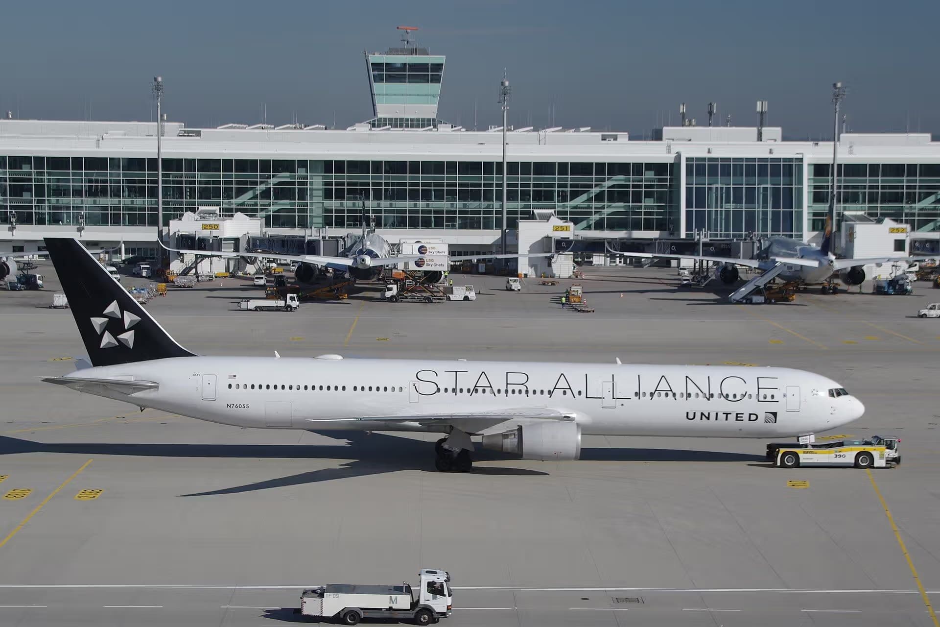 N76055 — Boeing