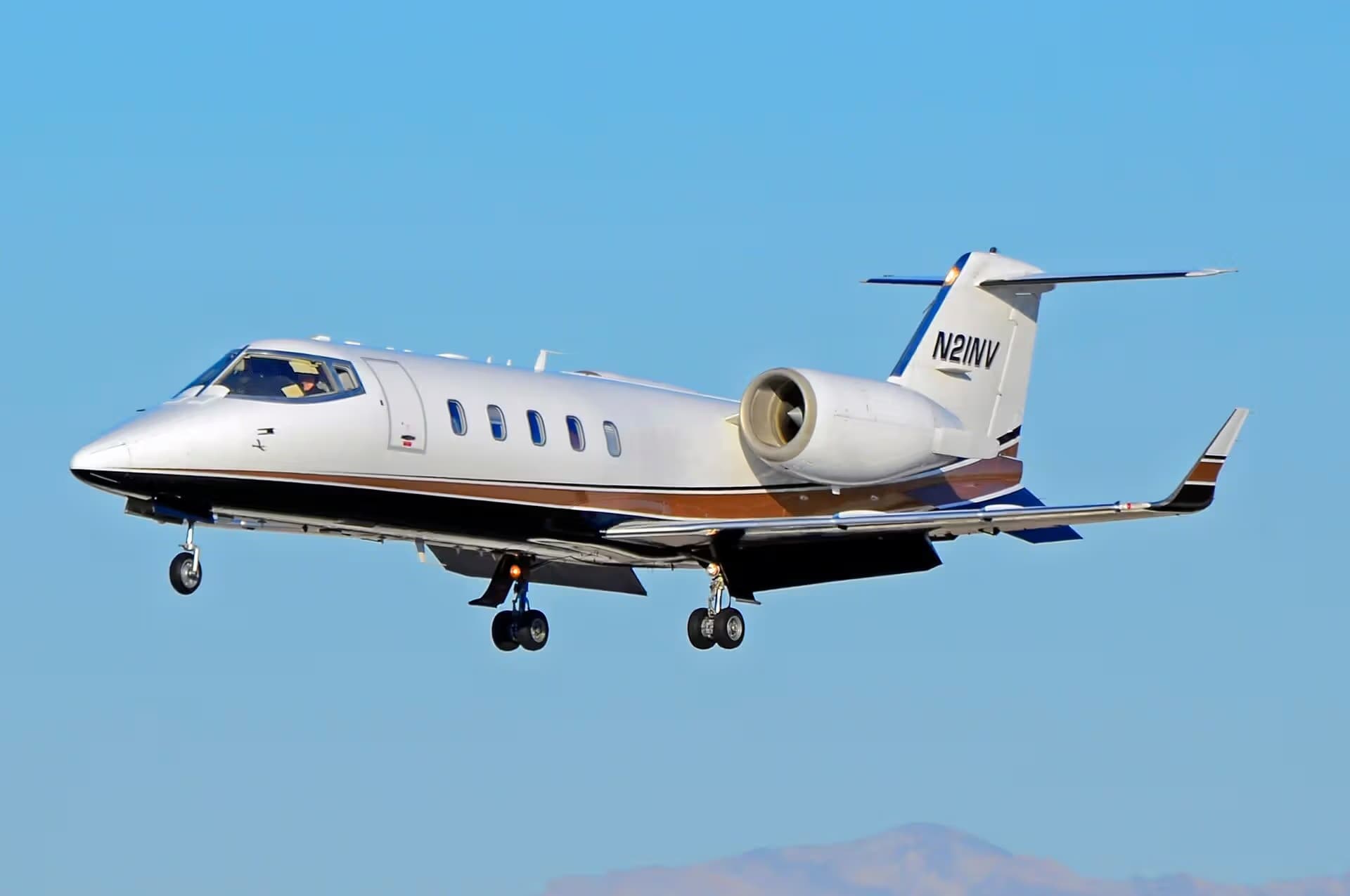 N21NV — Business jet