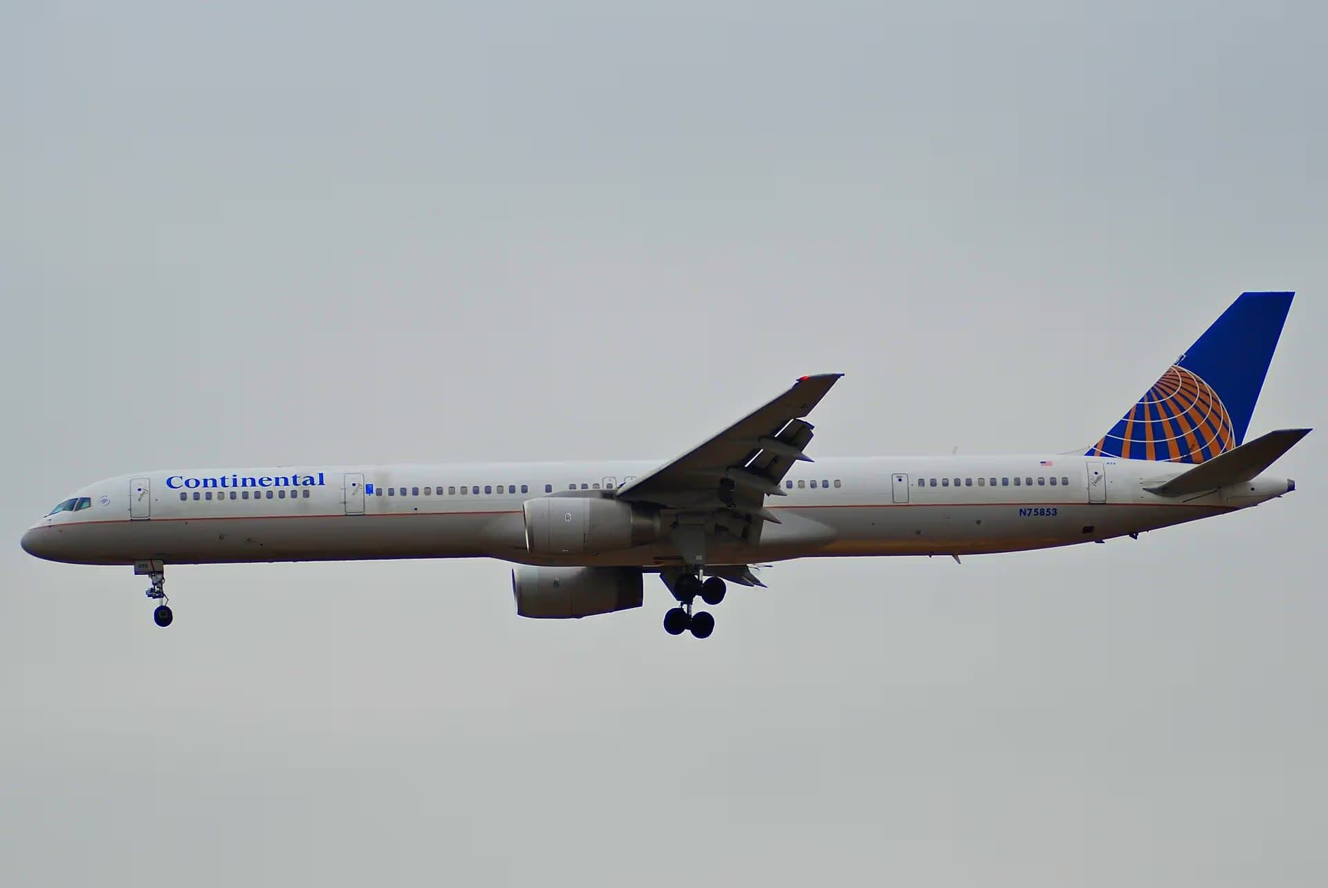 N75853 — Twin-engine aircraft