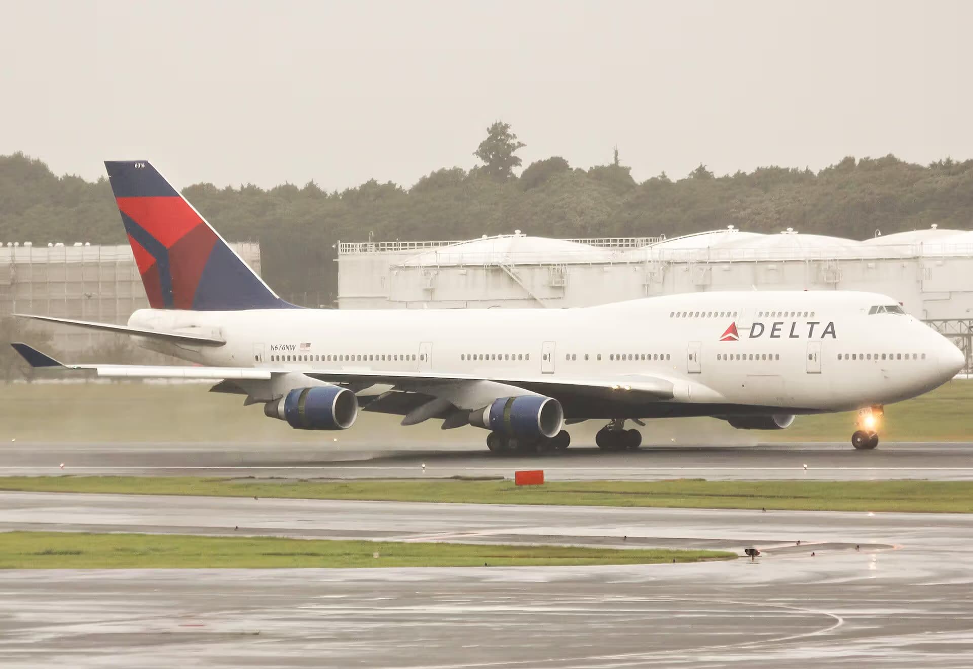 N676NW — Boeing