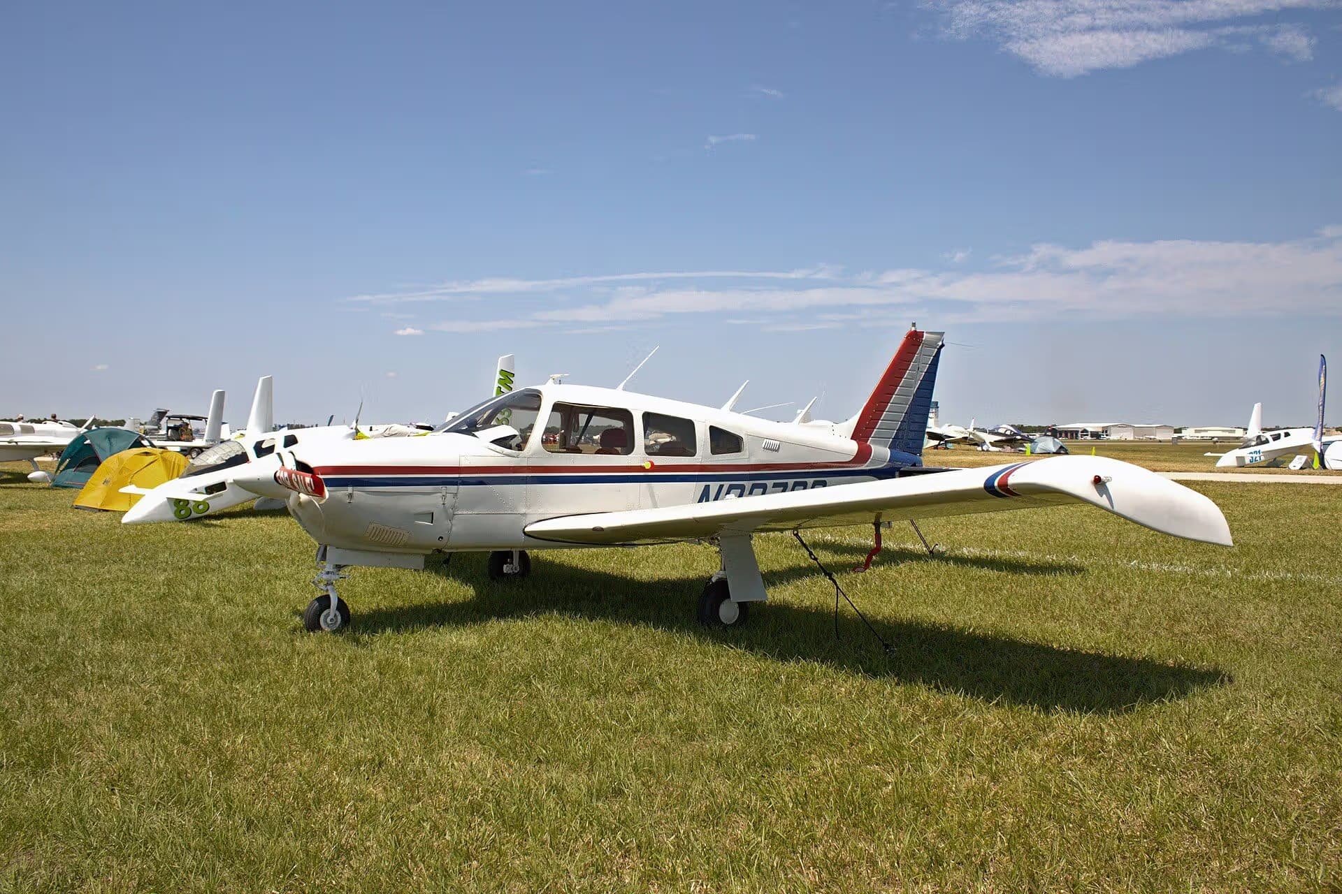 N33733 — Single-engine aircraft