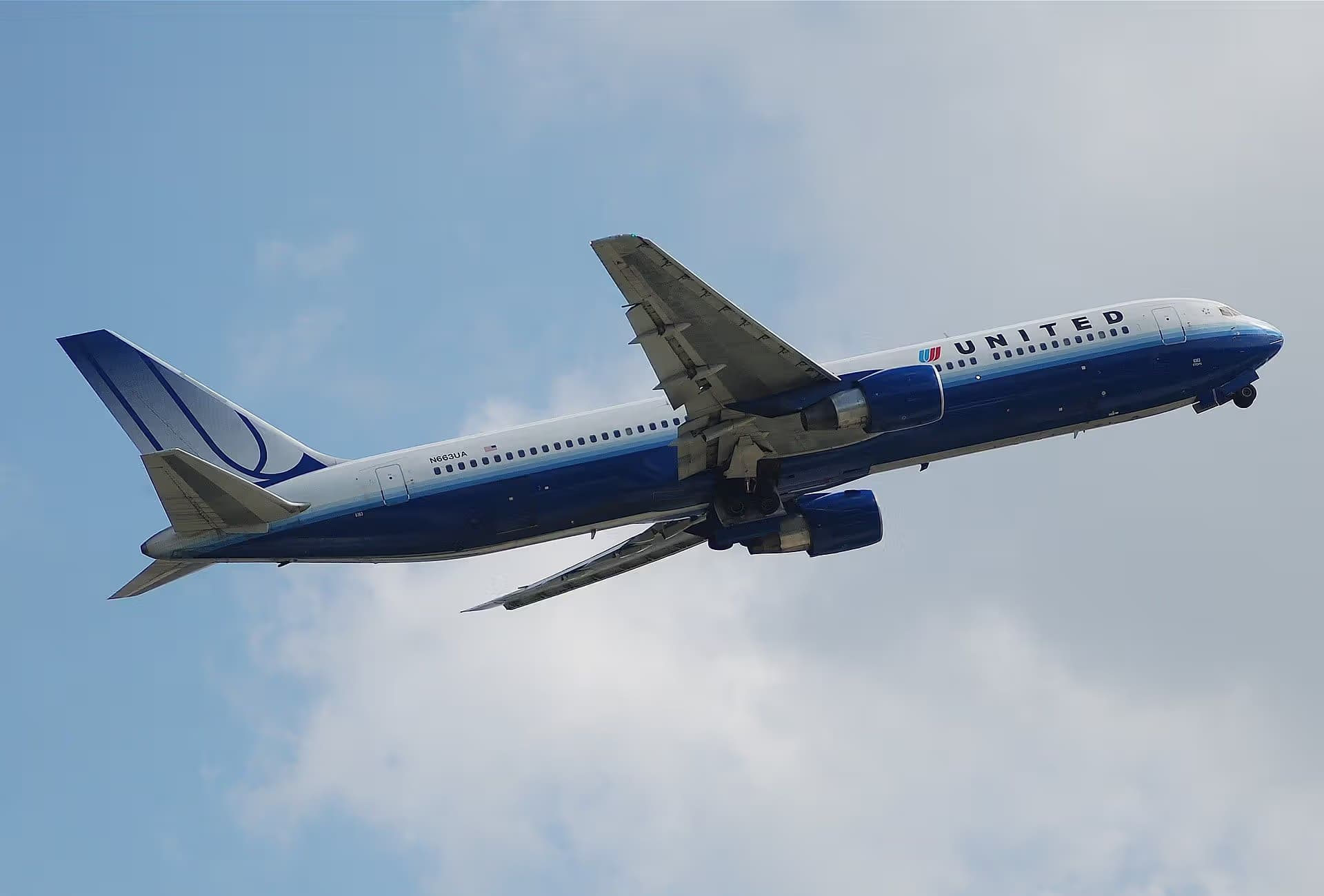 N663UA — Boeing