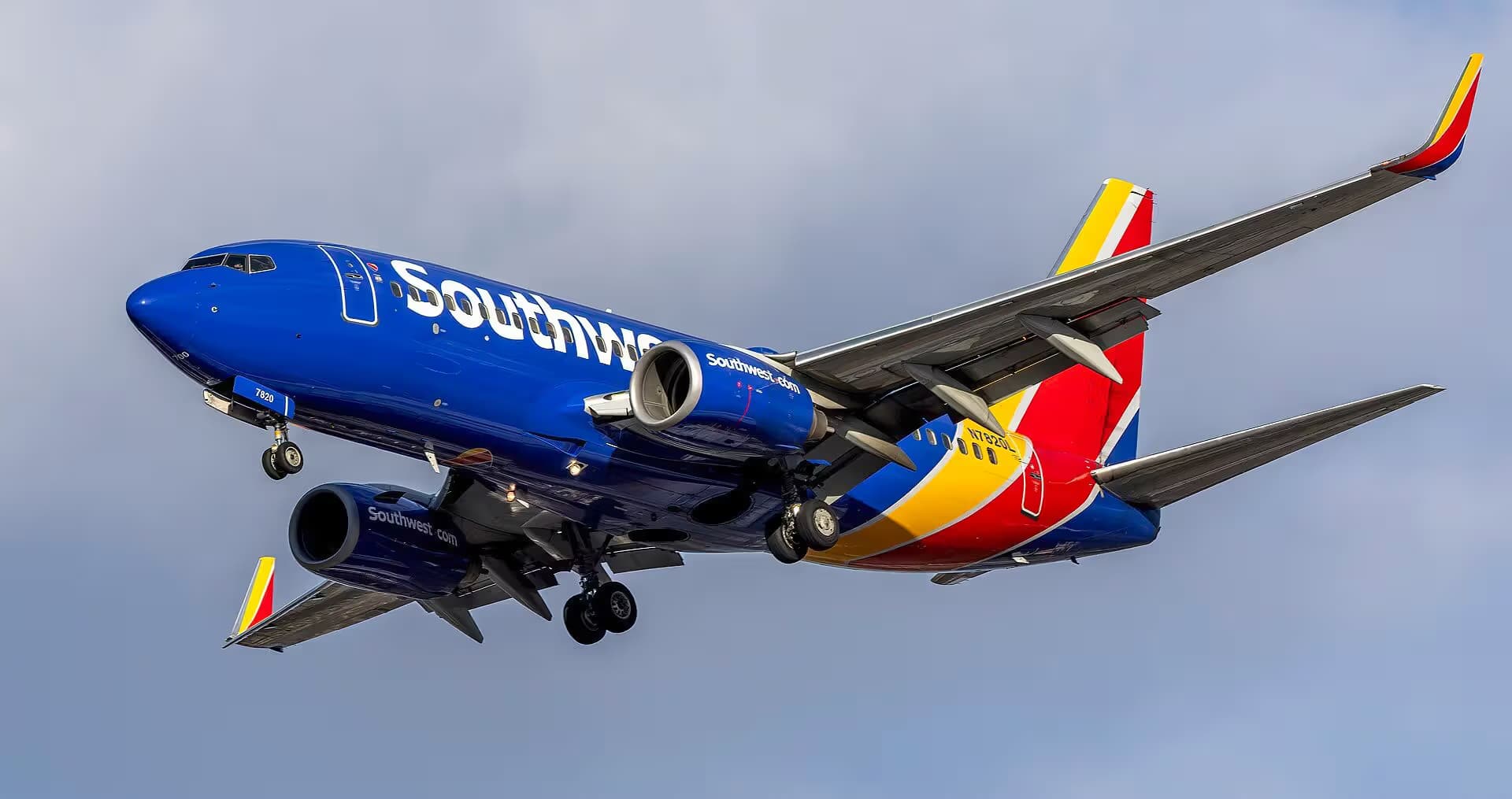 N7820L — Boeing