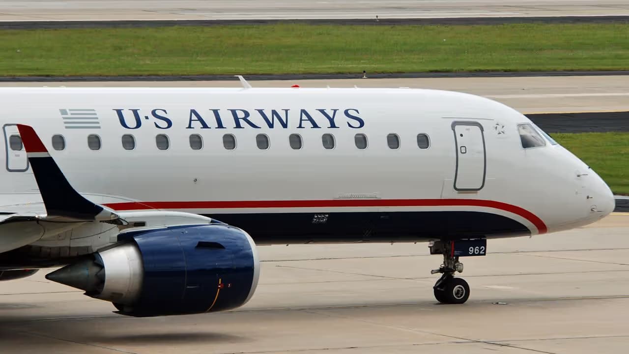 N962UW — Aircraft