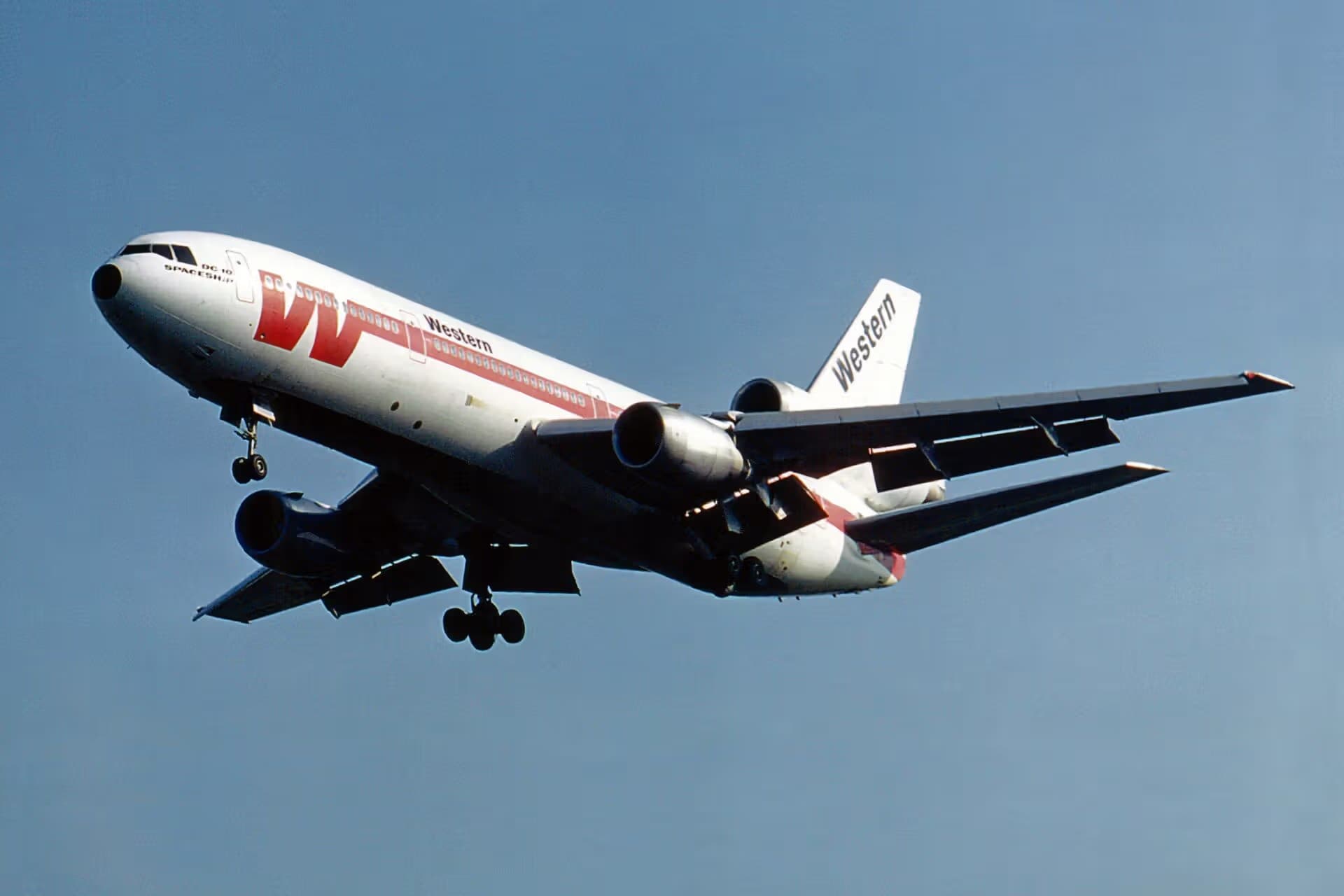N903WA — Douglas