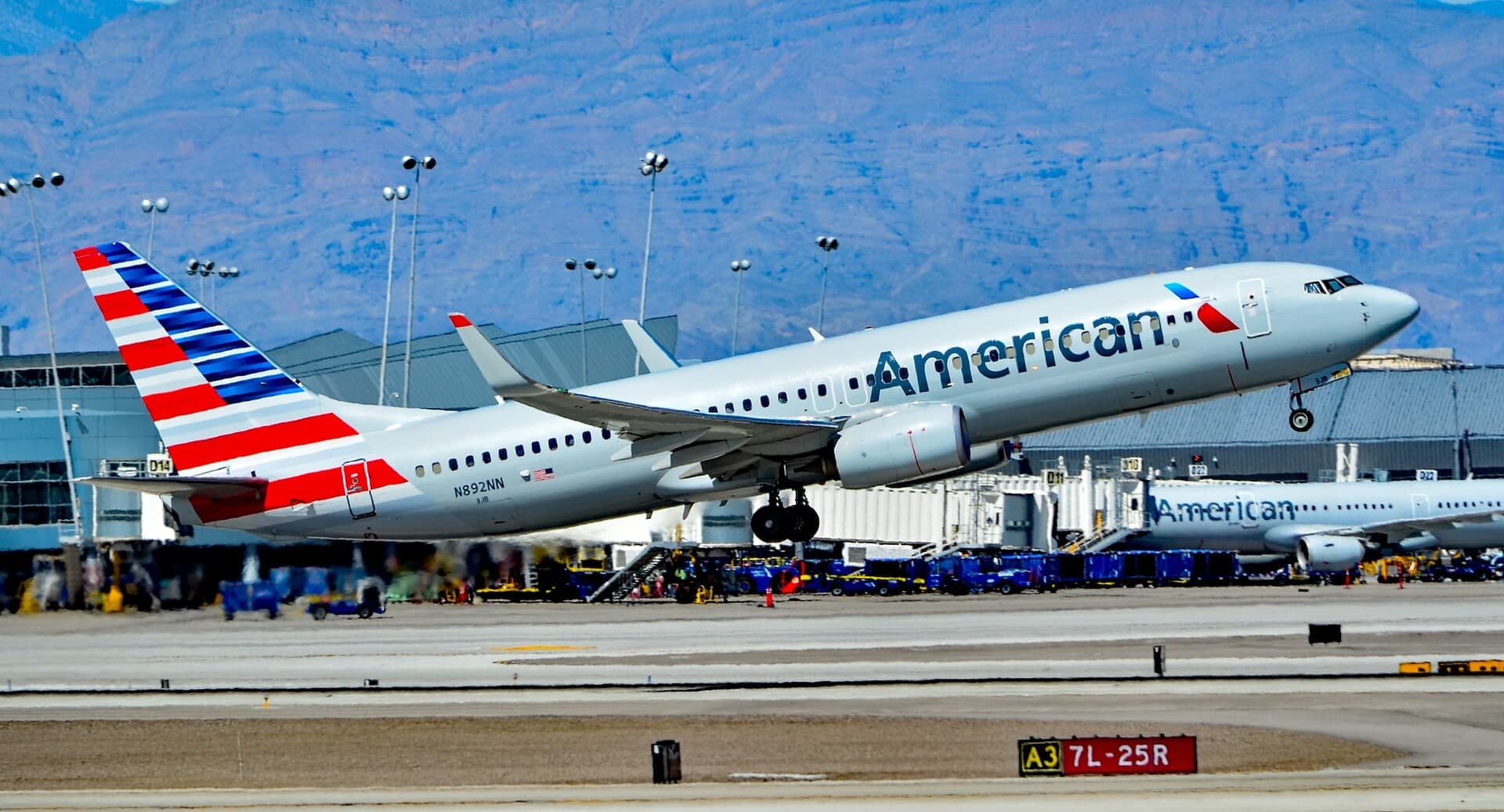 N892NN — Boeing