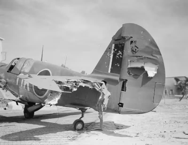 Unidentified — Single-engine aircraft