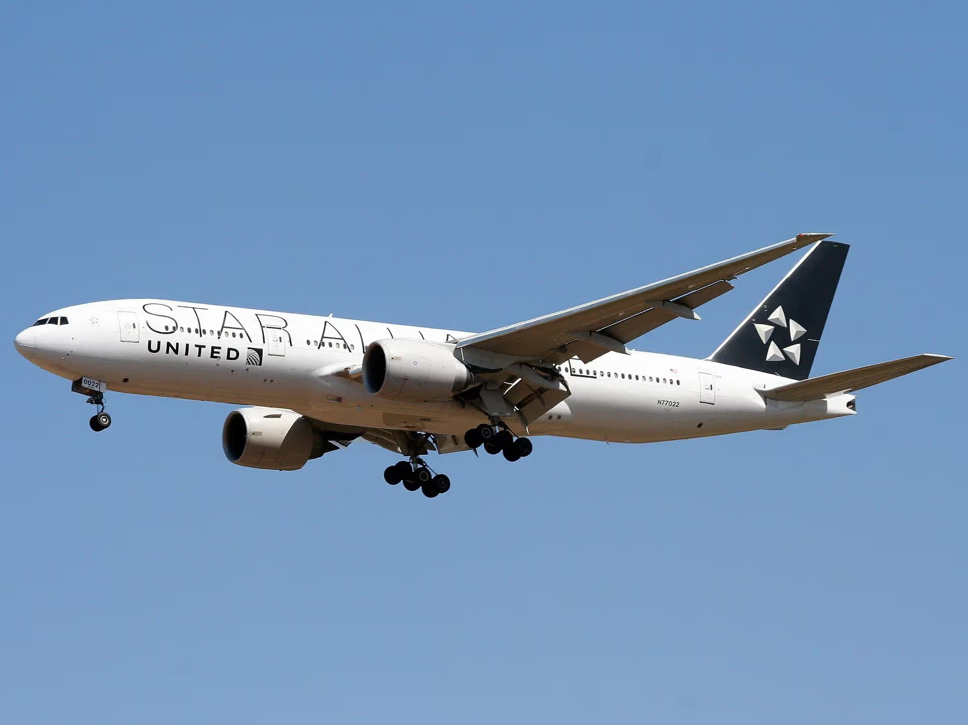 N77022 — Boeing