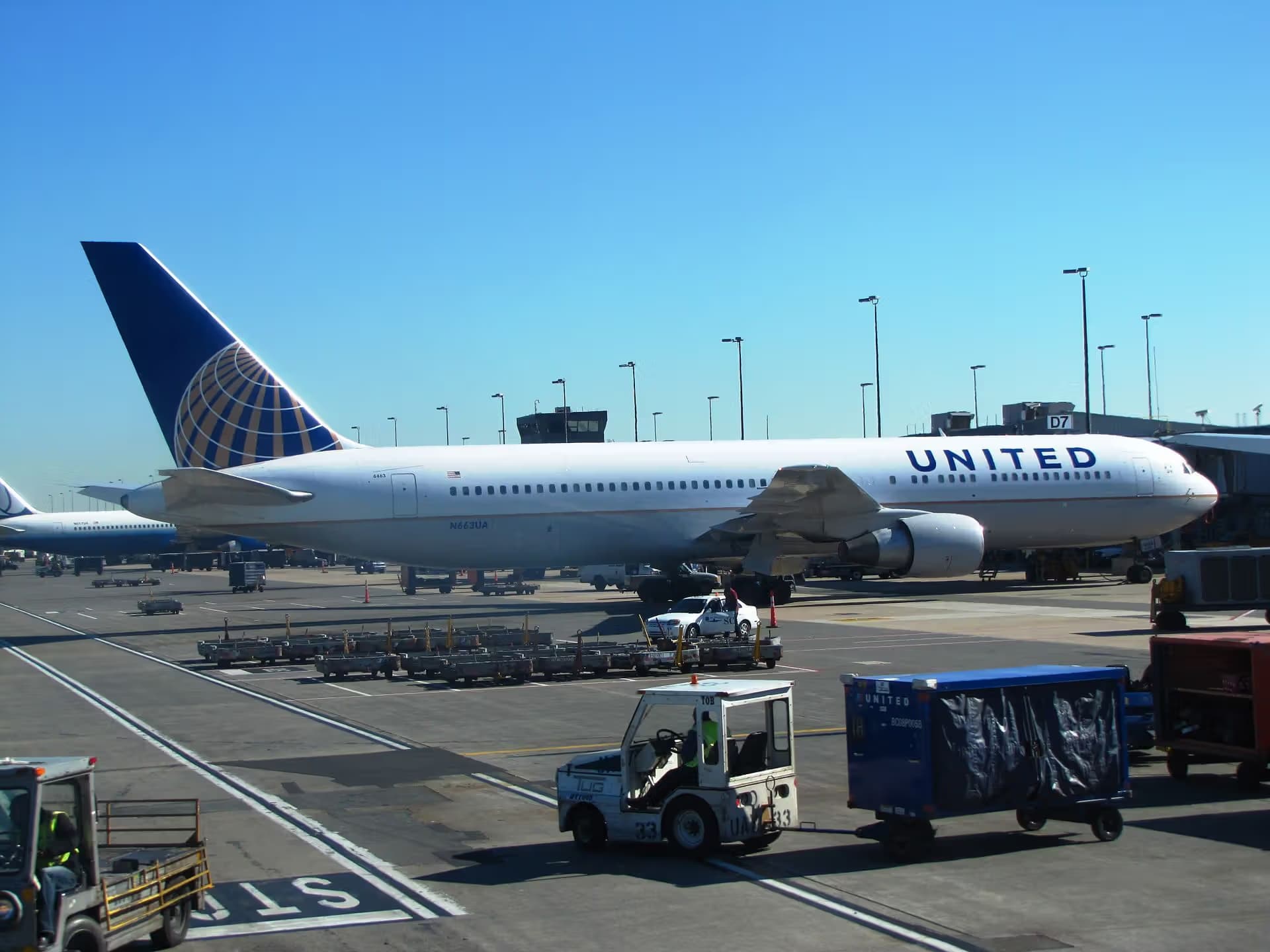 N663UA — Boeing