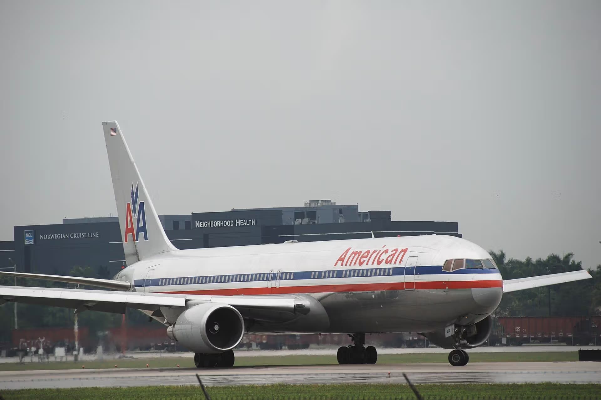 N352AA — Boeing