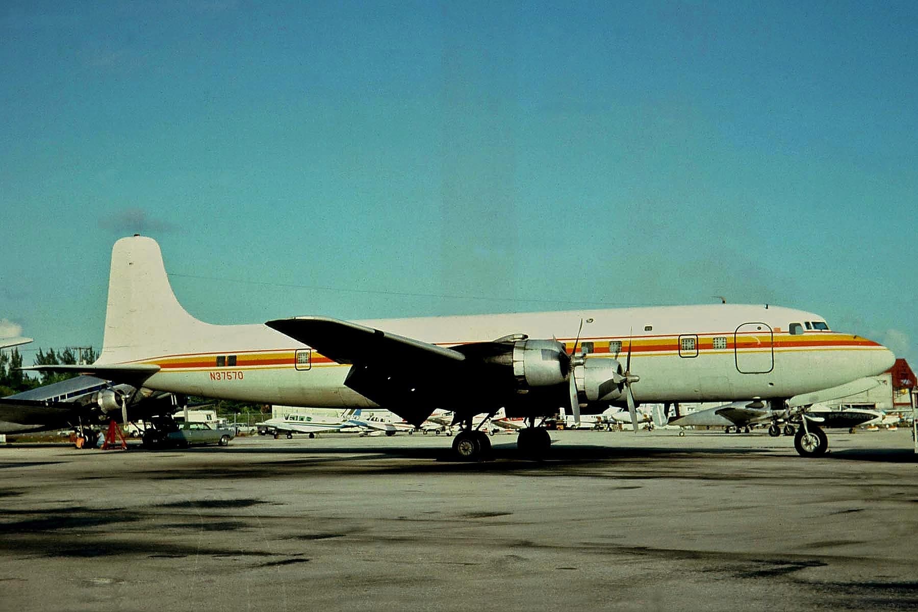 N37570 — Aircraft
