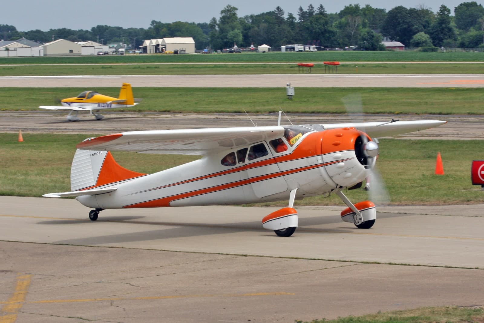 N1904U — Cessna