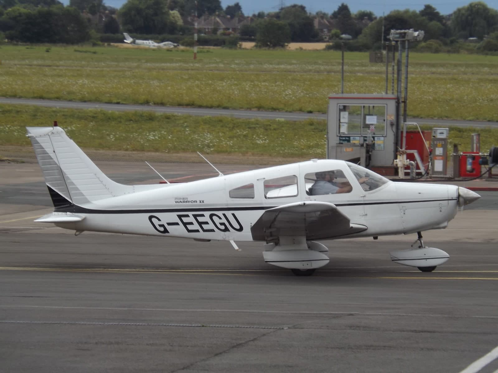 G-EEGU — Piper