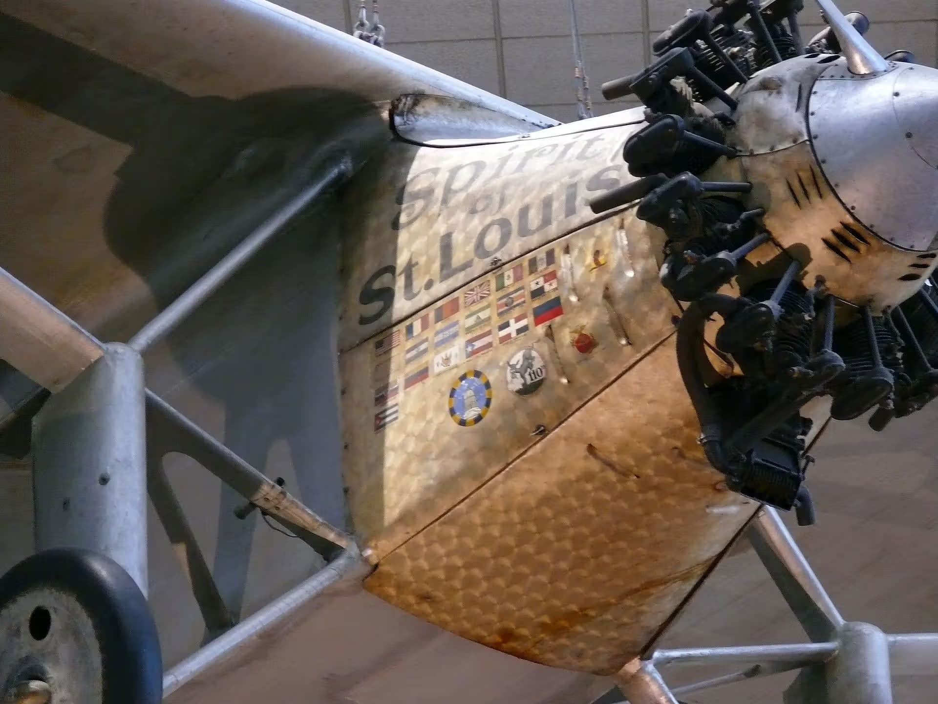 Unidentified — Single-engine aircraft
