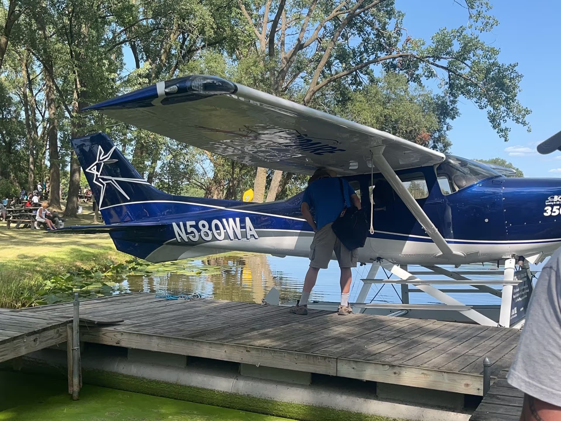 N580WA — 2002 Cessna 182T at Vette/Blust Seaplane Base
