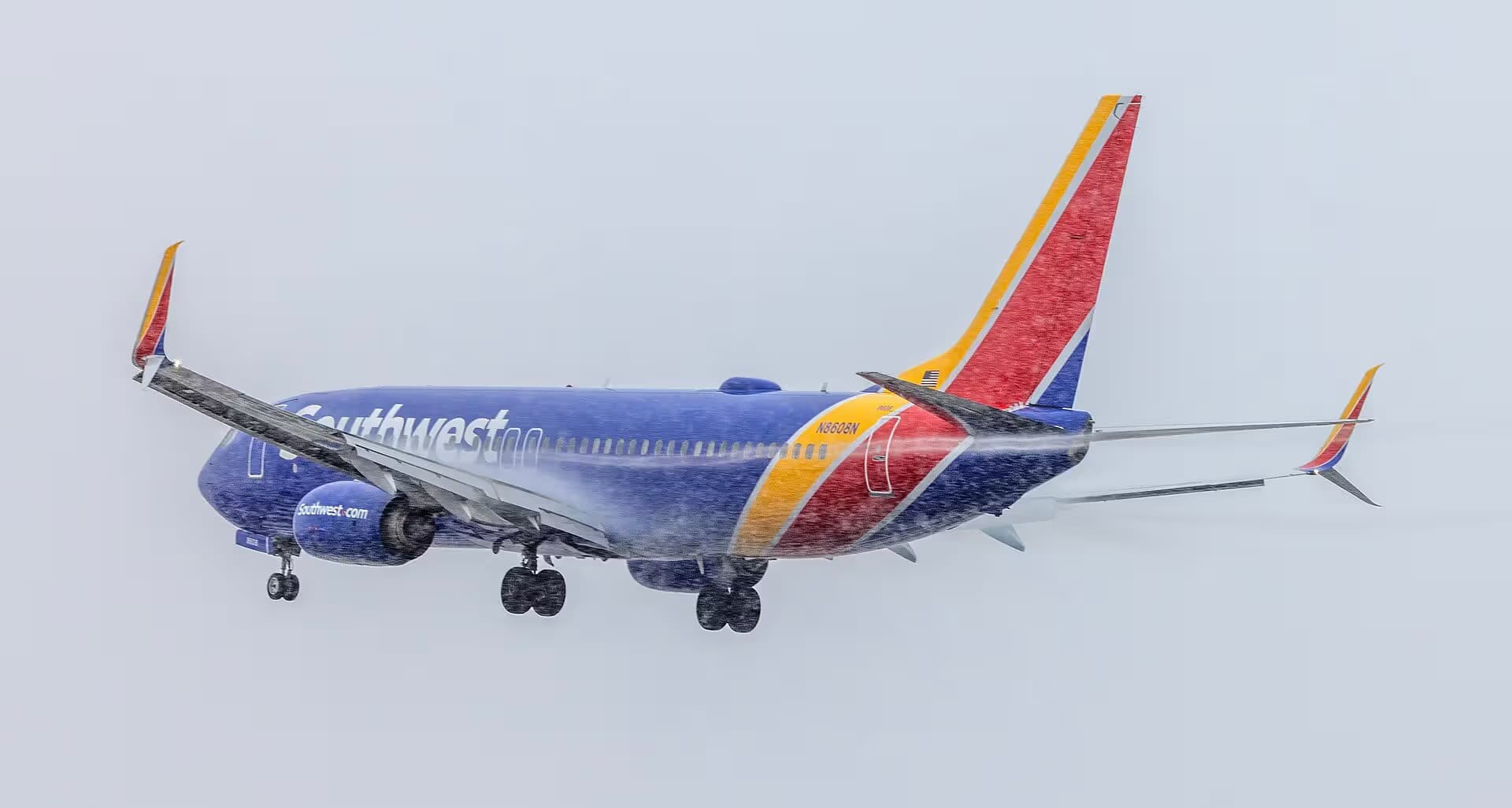 N8608N — Twin-engine aircraft