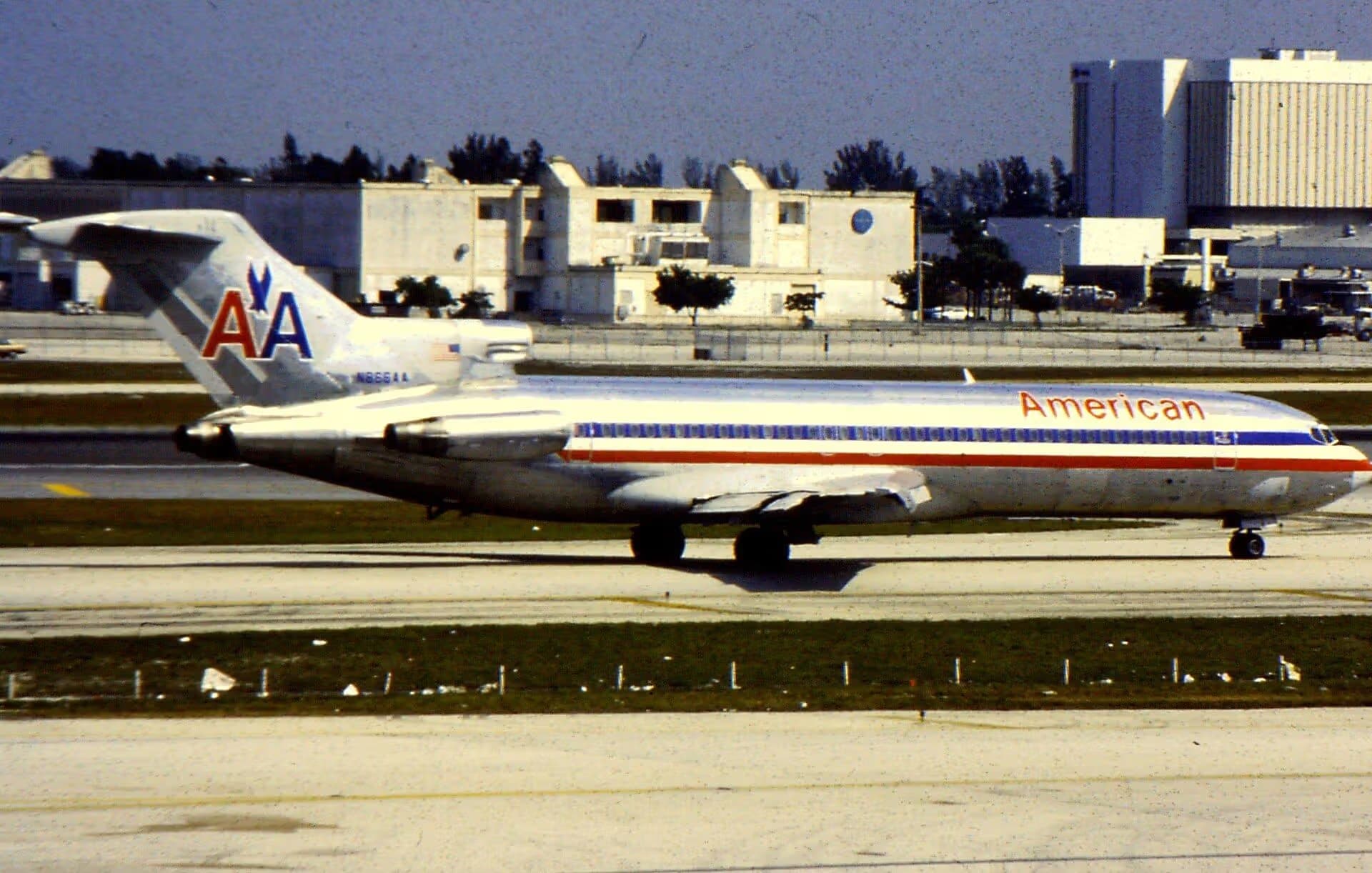 N866AA — Boeing