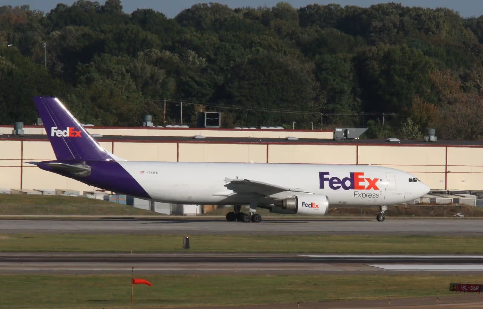 N683FE — Aircraft