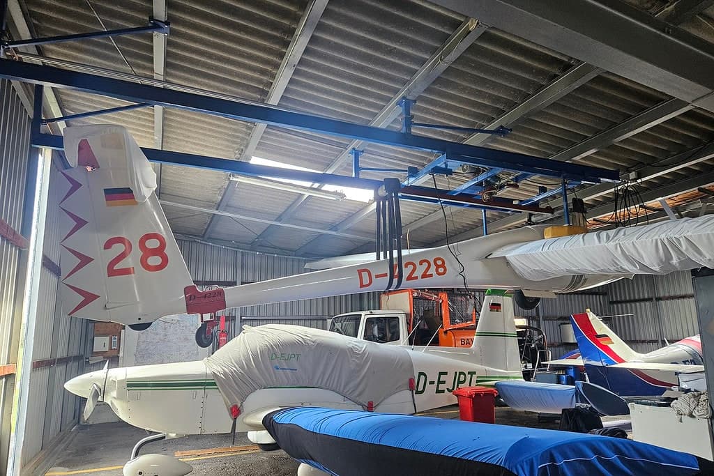 D-4228 — Glider