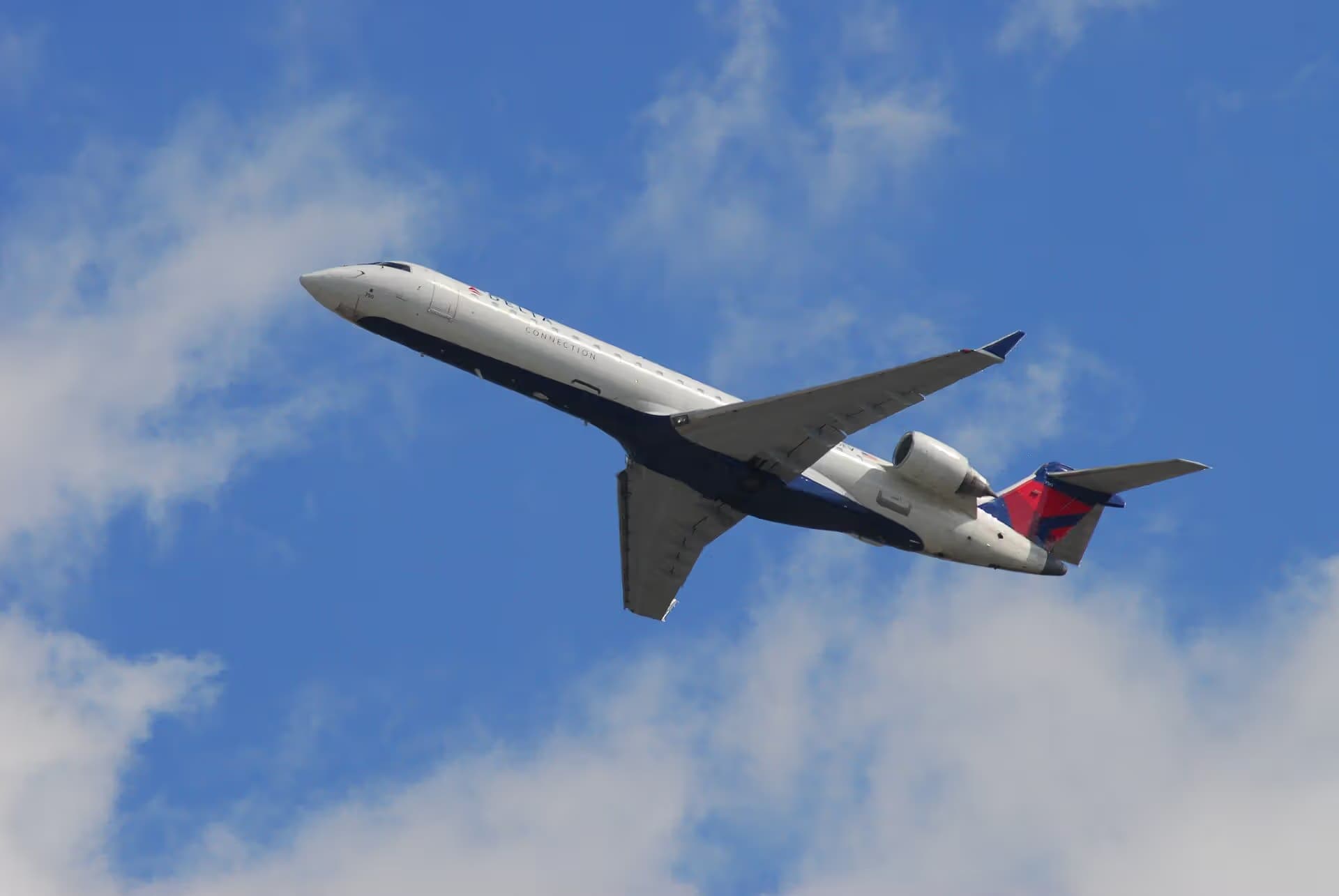 N750EV — Twin-engine aircraft