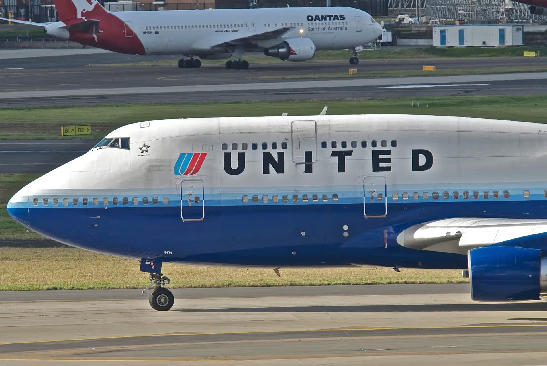 N174UA — Boeing
