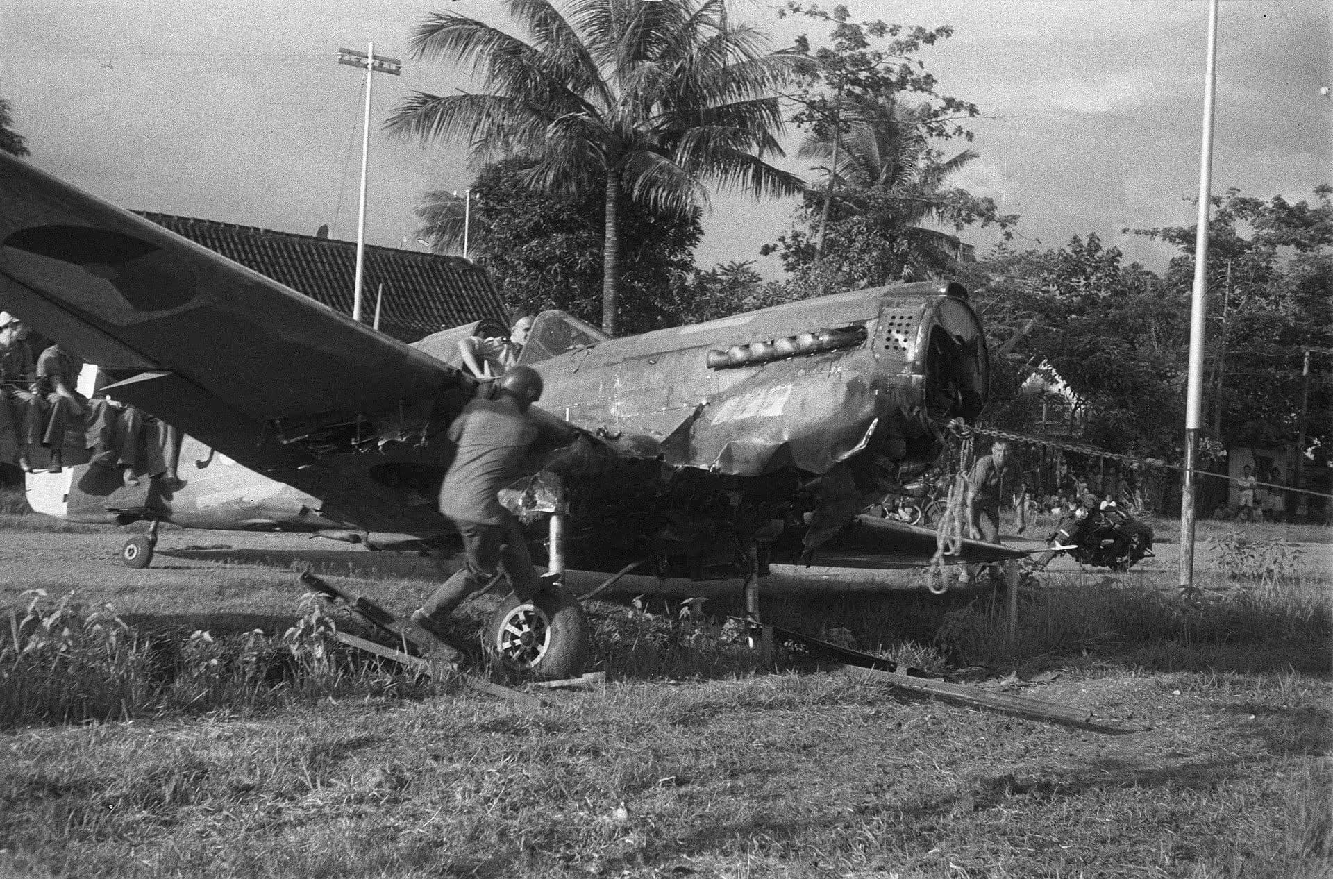 Unidentified — Single-engine aircraft
