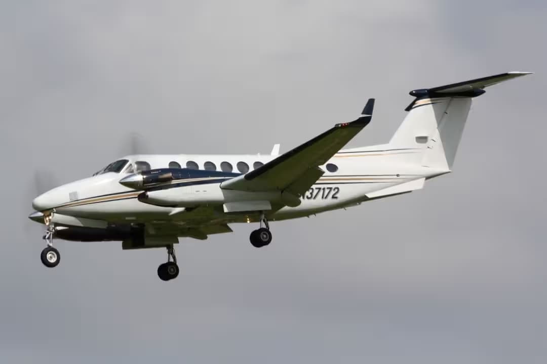N37172 — Beechcraft