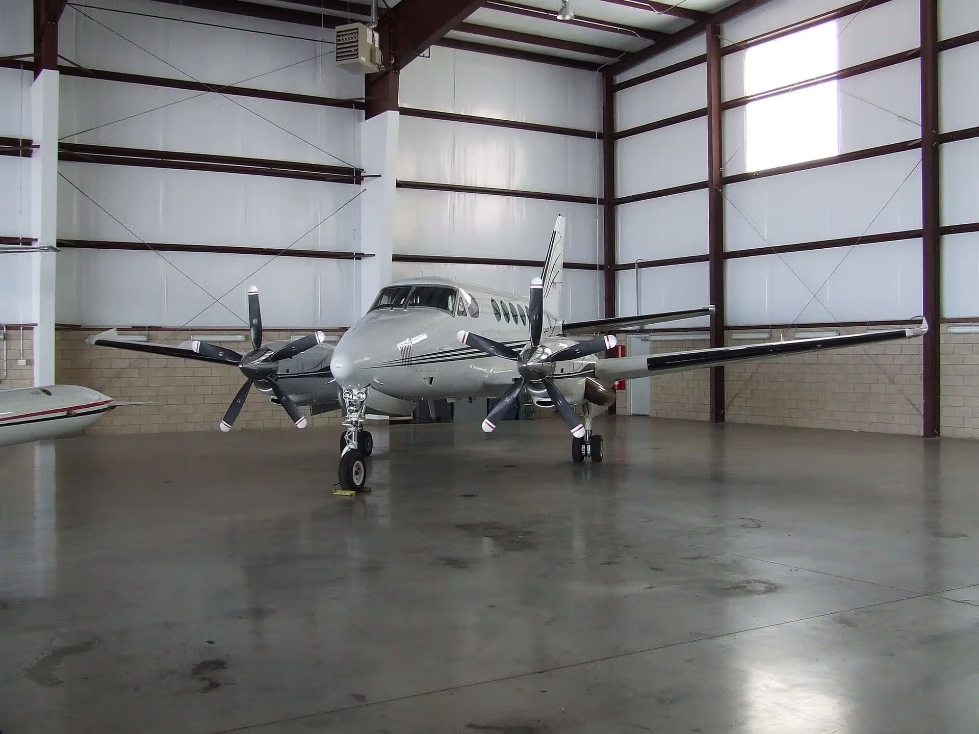N100TW — Beechcraft